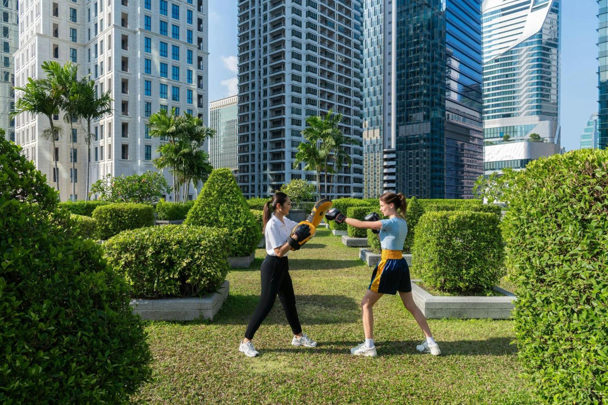 The Athenee Hotel, A Luxury Collection Hotel, Bangkok Exterior photo